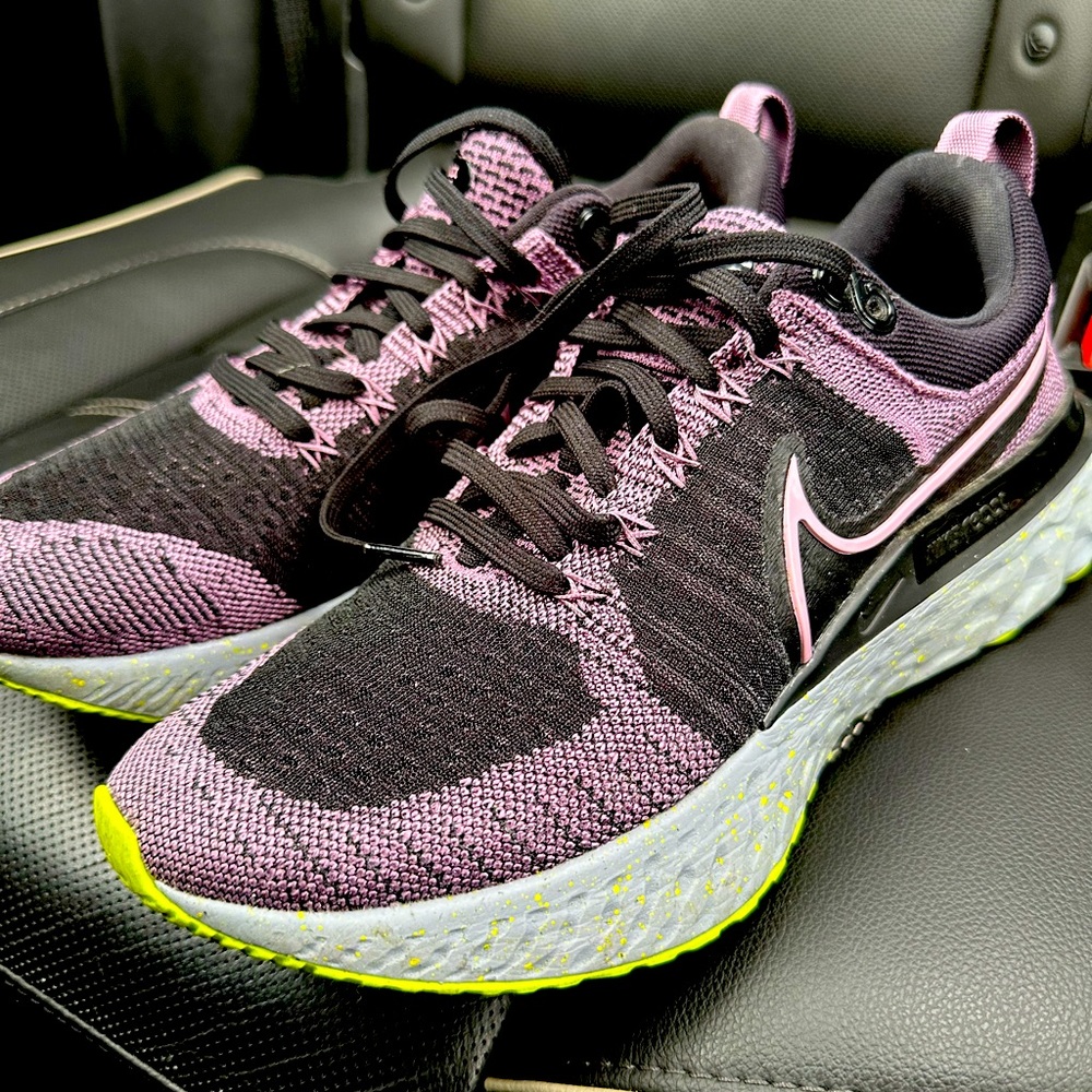 Nike React Infinity Flyknit women’s shoes ~ Size 9